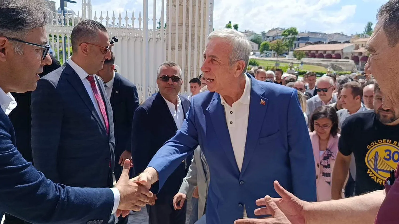 Mansur Yavaş Kırkpınar er meydanına konuk oldu