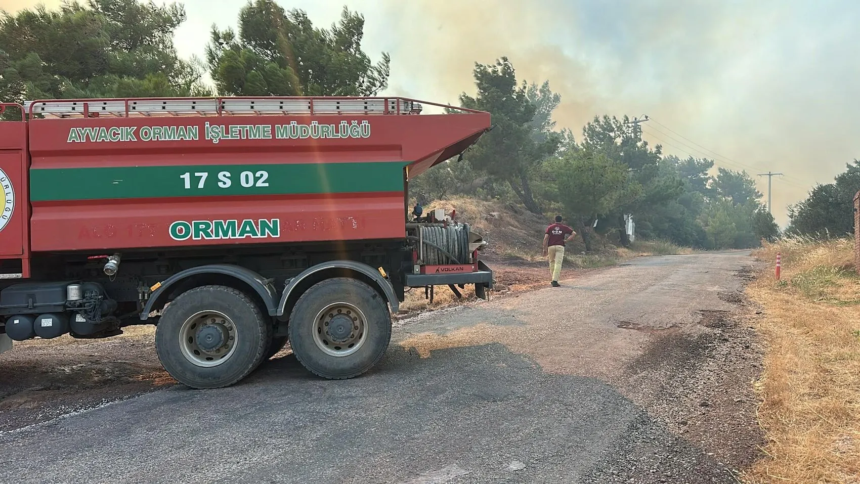 Çanakkale Ayvacık'ta alevler hızla yayılıyor
