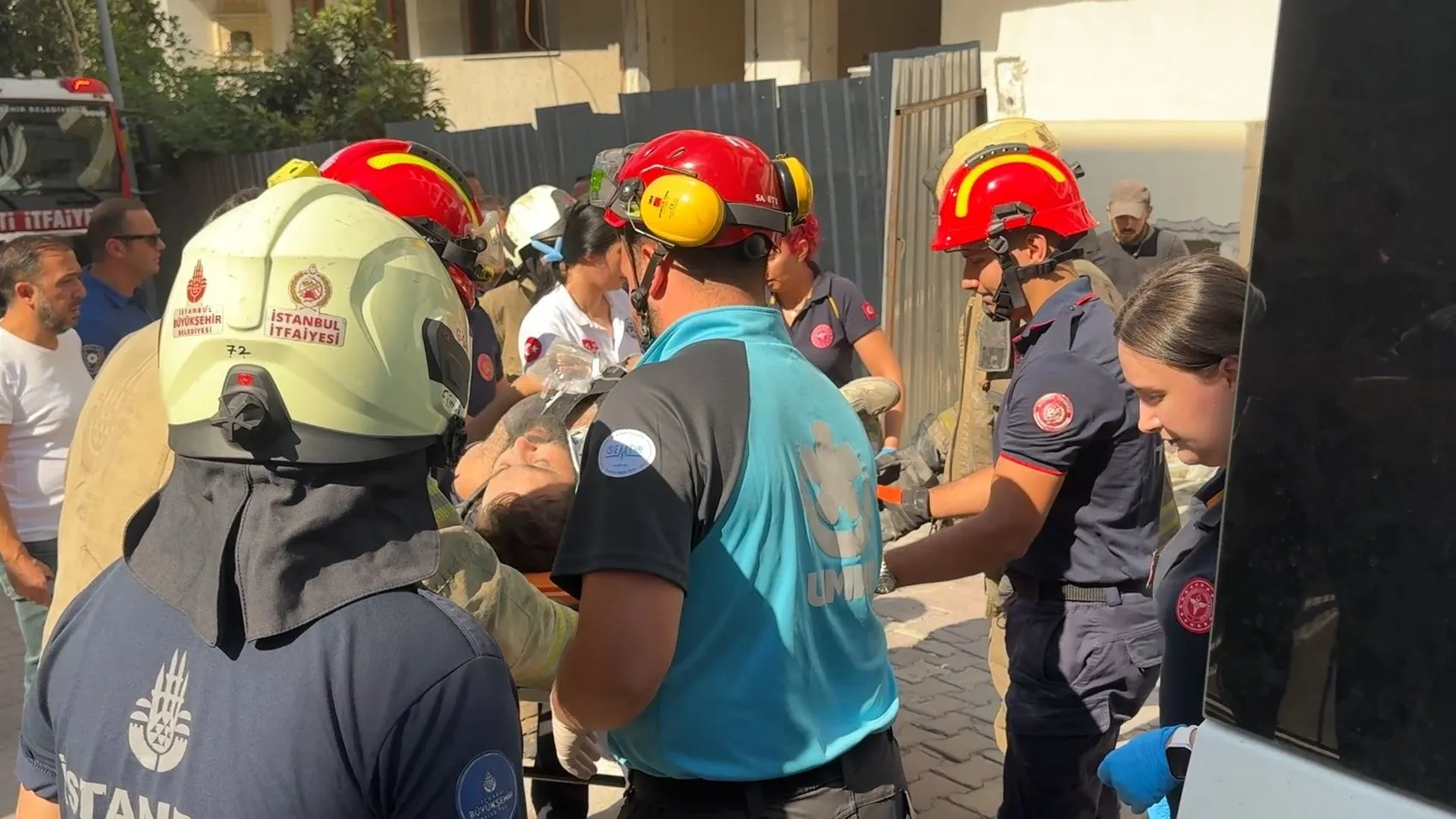 Avcılar'da kentsel dönüşüm yıkımında kaza