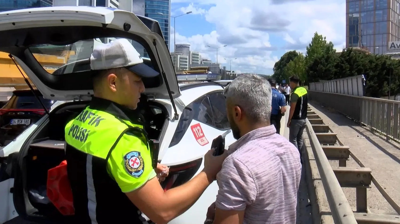 Ümraniye Şile Yolu üzerinde motosikletli polis kazası
