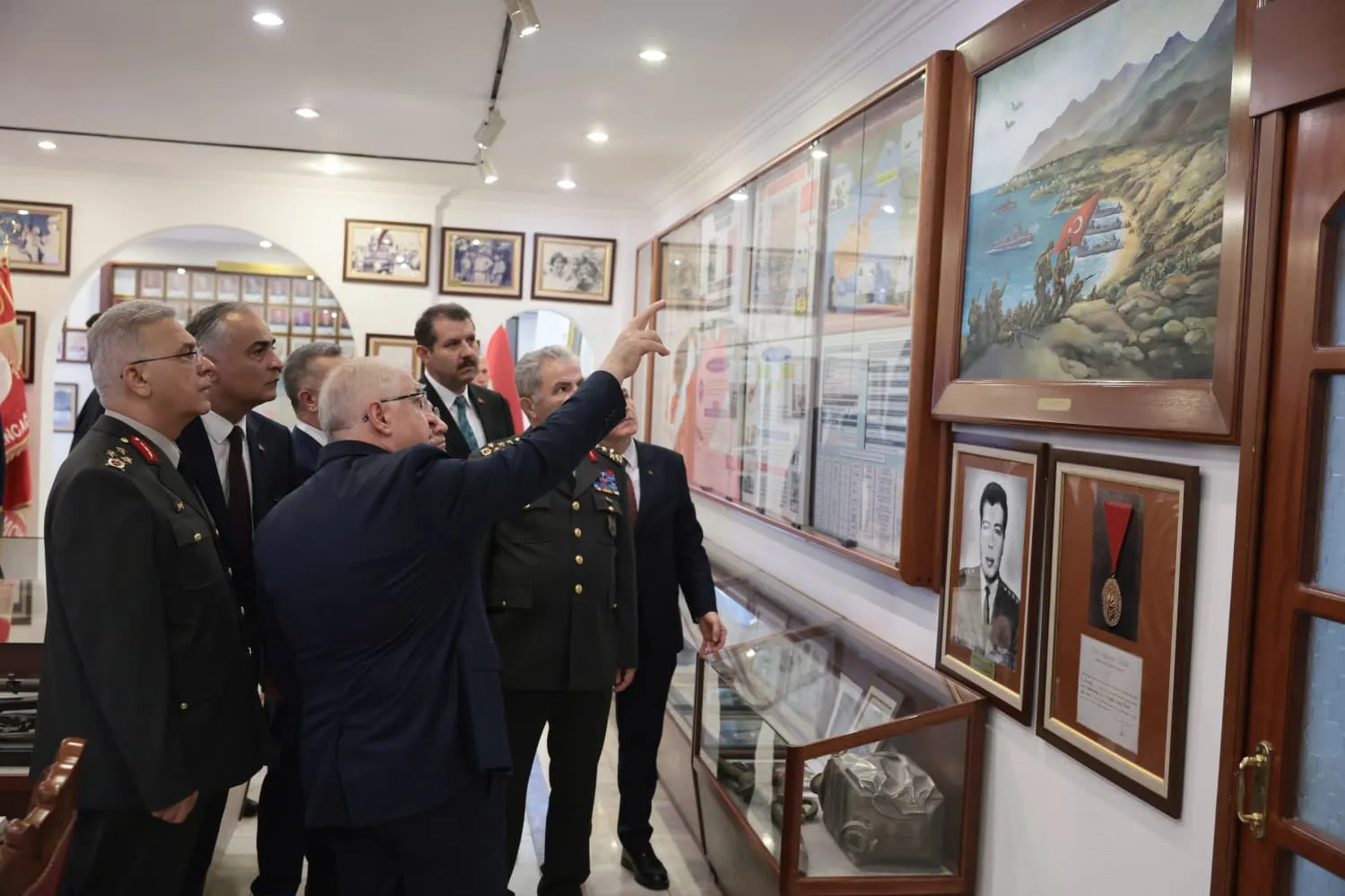 Bakan Güler Kıbrıs’ta askeri birlikleri denetledi