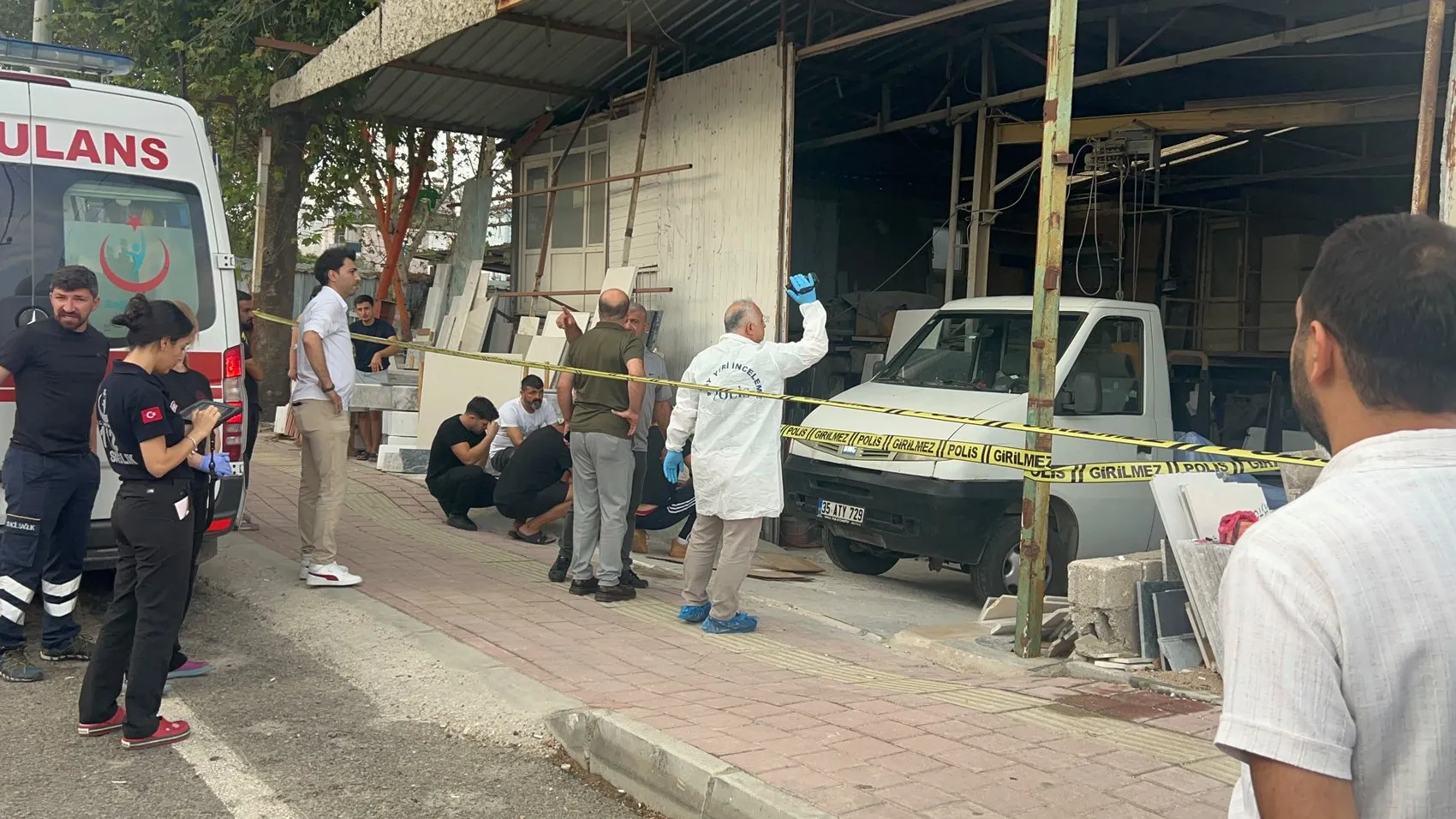 Antalya'da iş kazası sonucu 31 yaşındaki anne hayatını kaybetti