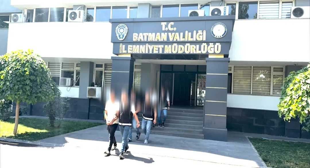 Batman yolunda uyuşturucu operasyonu Mailo yakalattı