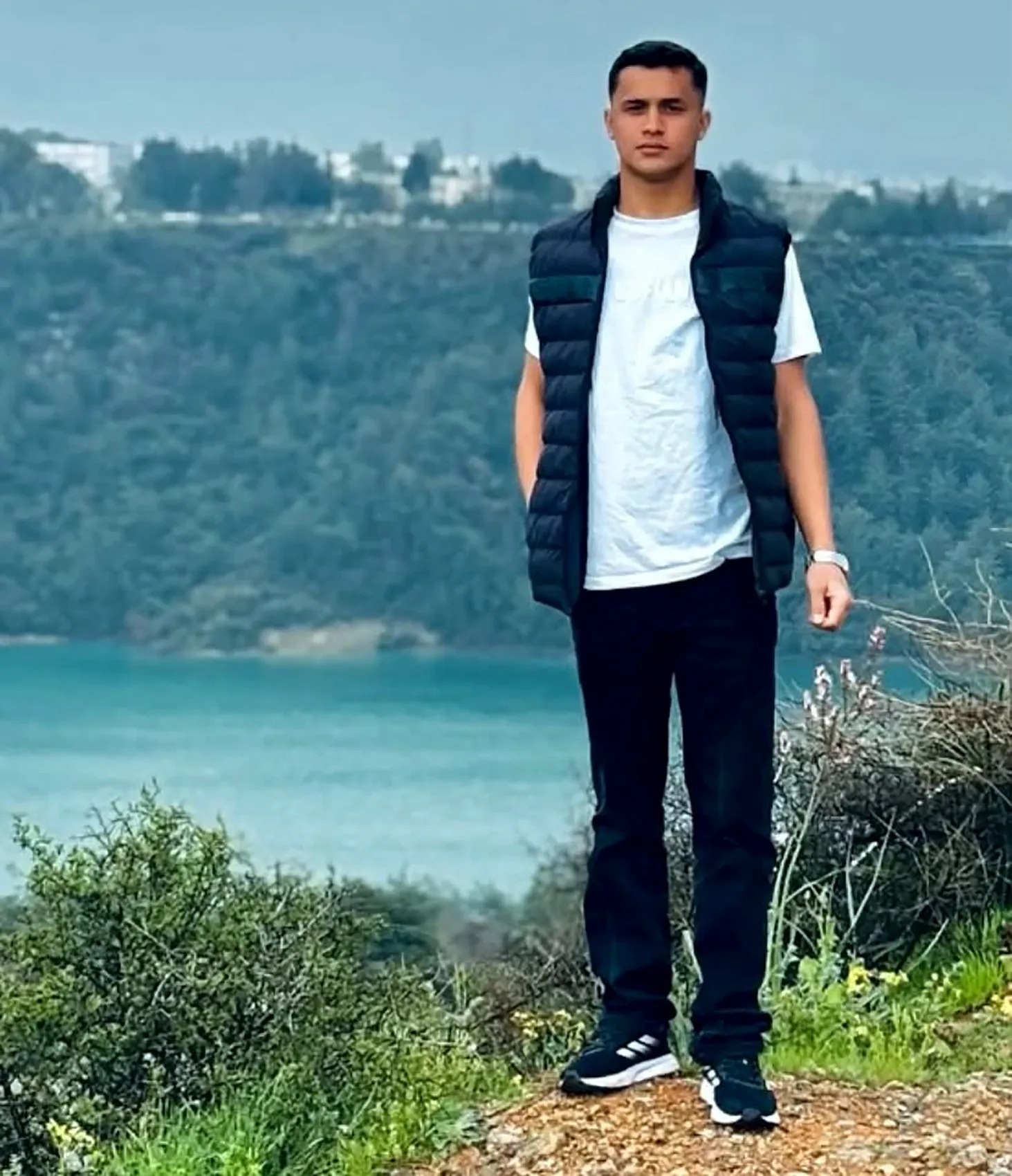 Adana'da motosiklet kazasında hayatını kaybeden 17 yaşındaki genç son yolculuğuna uğurlandı