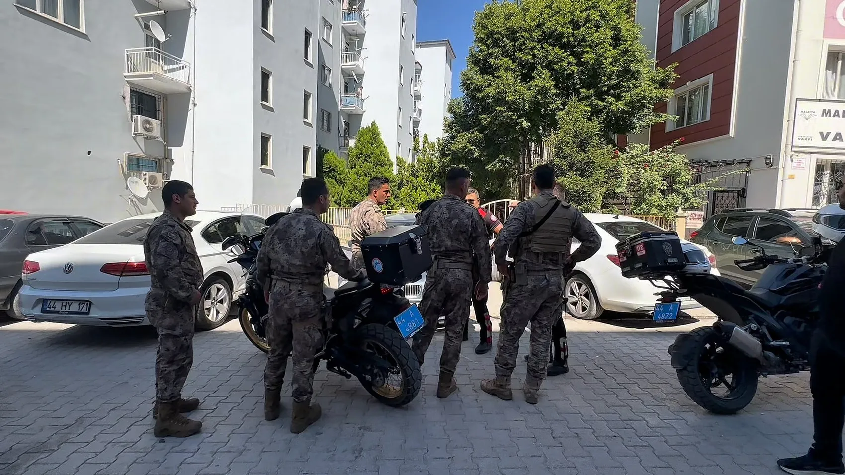 Malatya’da sokak ortasında tüfekle dehşet saçtı