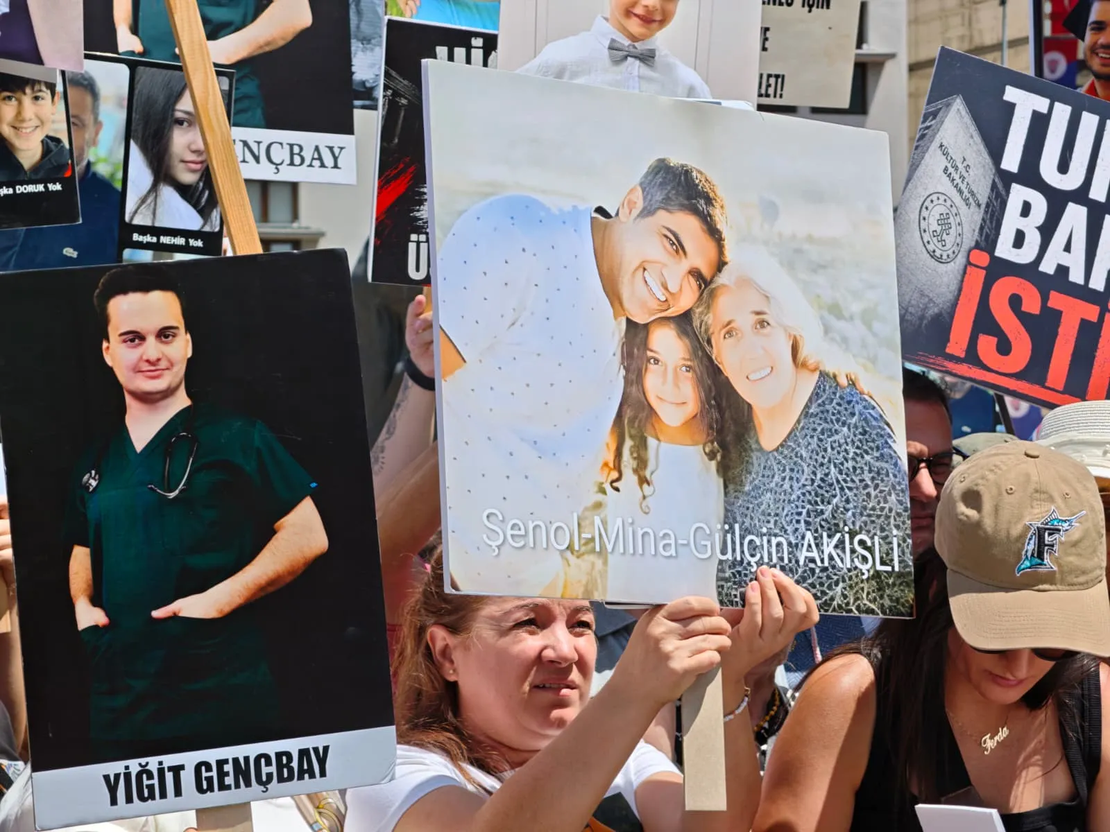 Kartalkaya yangını mağdurları adalet arayışı için Ankara'ya yürüdü