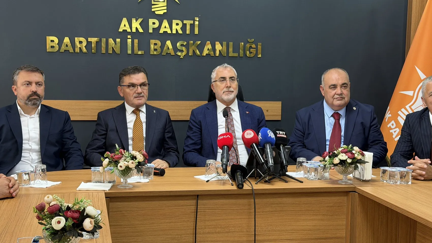 Bakan Işıkhan Bartın teşkilatıyla bir araya geldi