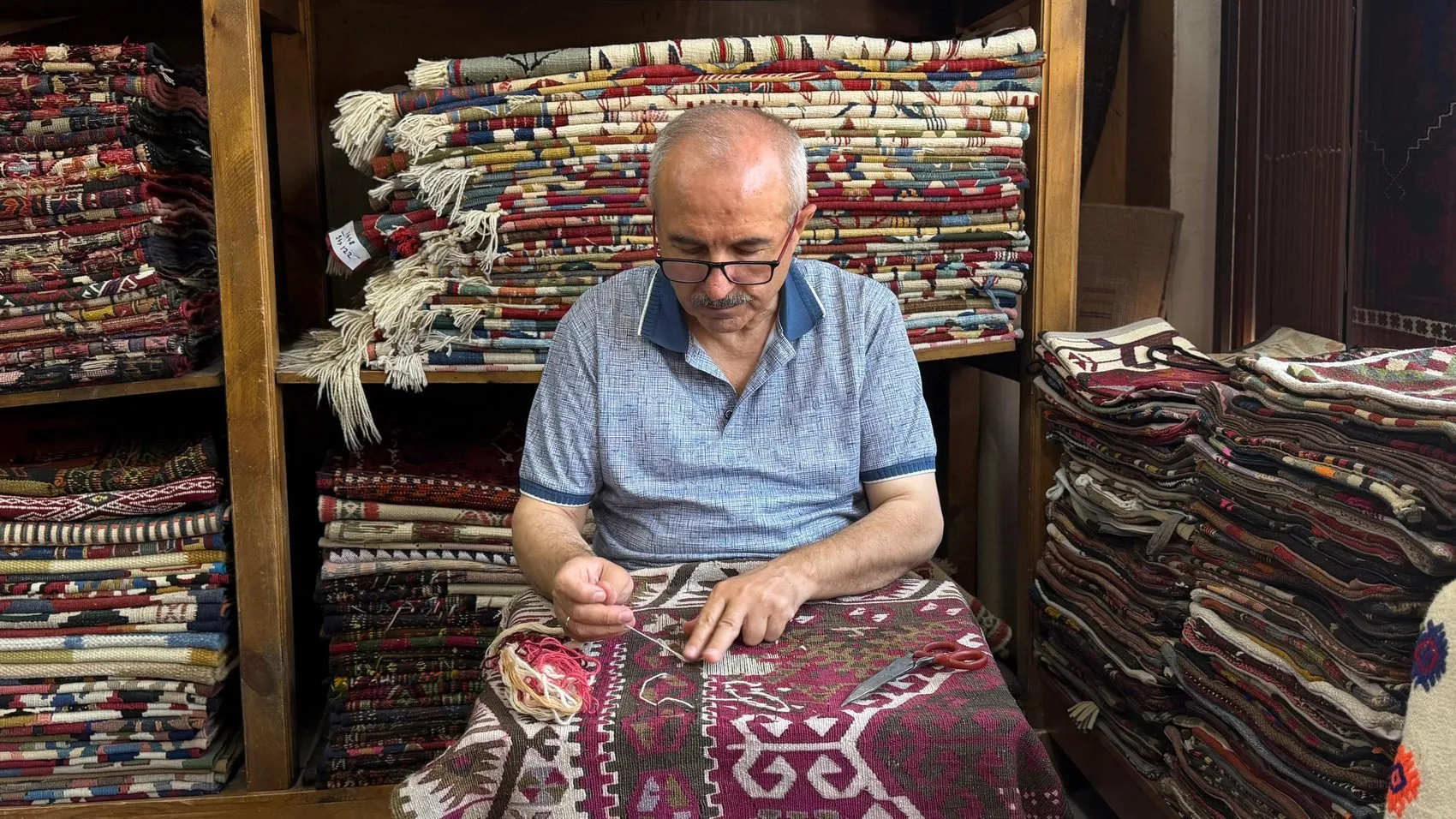 Ankara Kalesi’nde zamana meydan okuyan eller