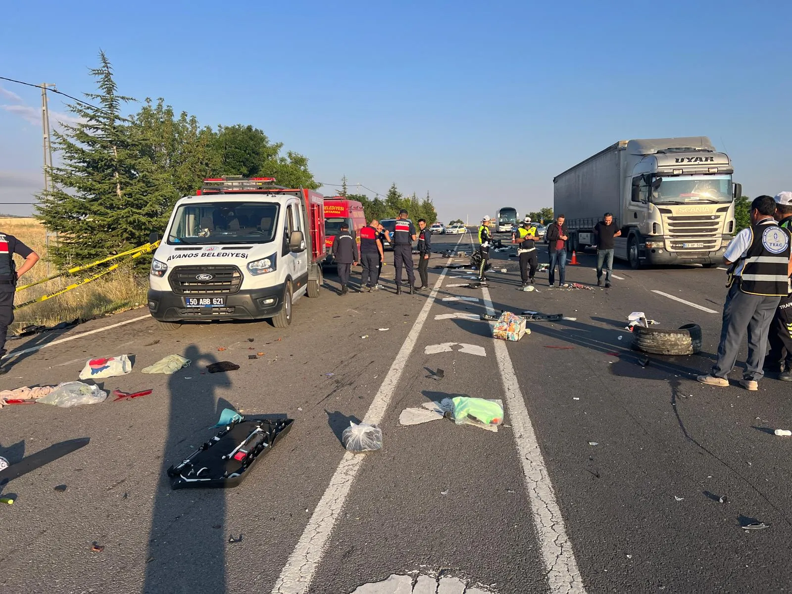 Kayseri yolunda acı kaza Almanya'dan gelen gurbetçi aileden 3 kişi öldü