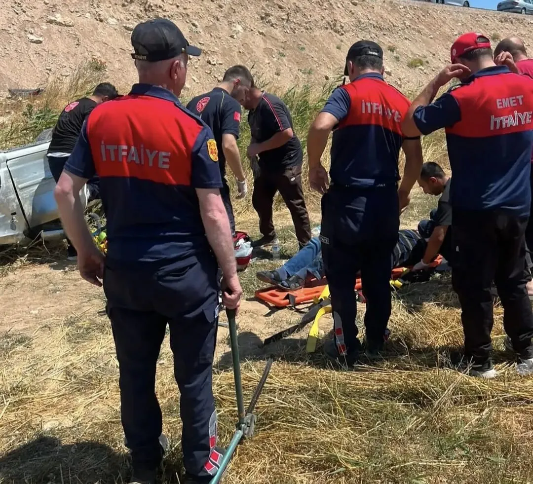 Kütahya’da trafik kazası Otomobil şarampole uçtu