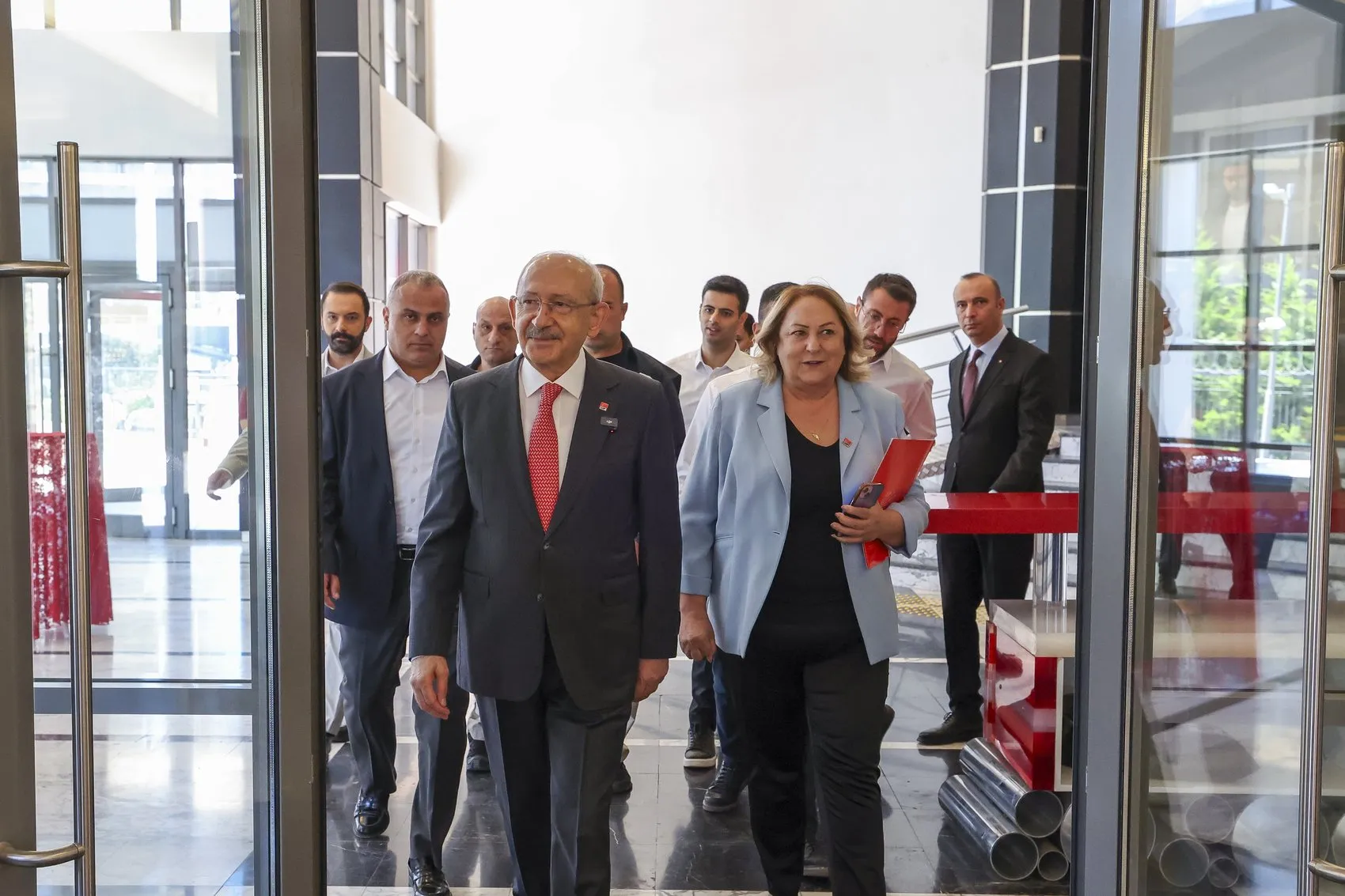 Kılıçdaroğlu gençlerin tercih heyecanına ortak oldu