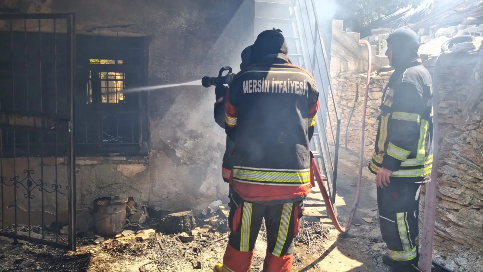 Mersin Aydıncık’taki orman yangını kontrol altına alındı