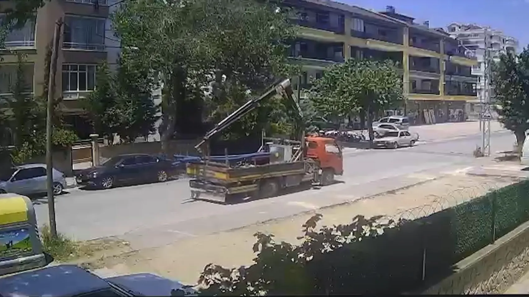 Konya’da hatalı vinç kullanımı trafiği birbirine kattı
