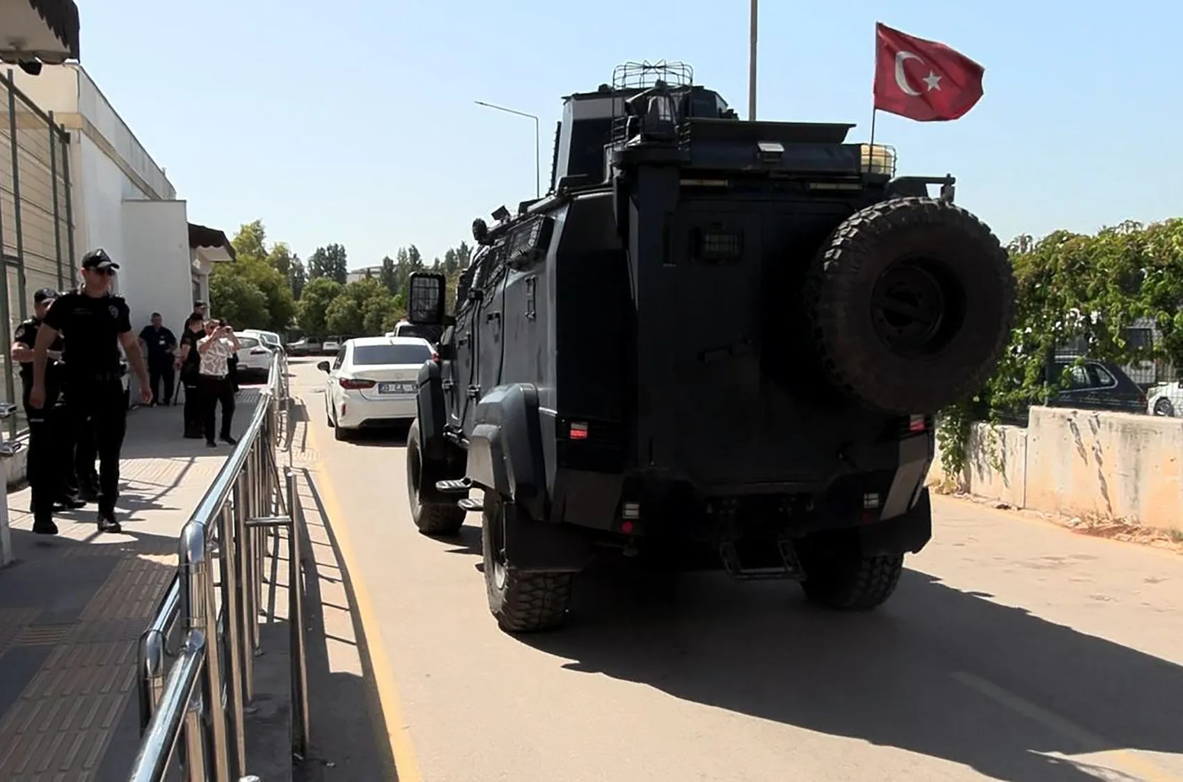 Adana'da sokak ortasında çatışma masum bir gencin hayatını bitirdi
