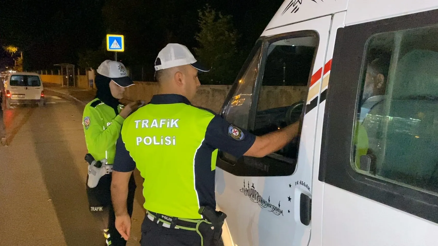 İnegöl sokaklarında geniş çaplı asayiş operasyonu