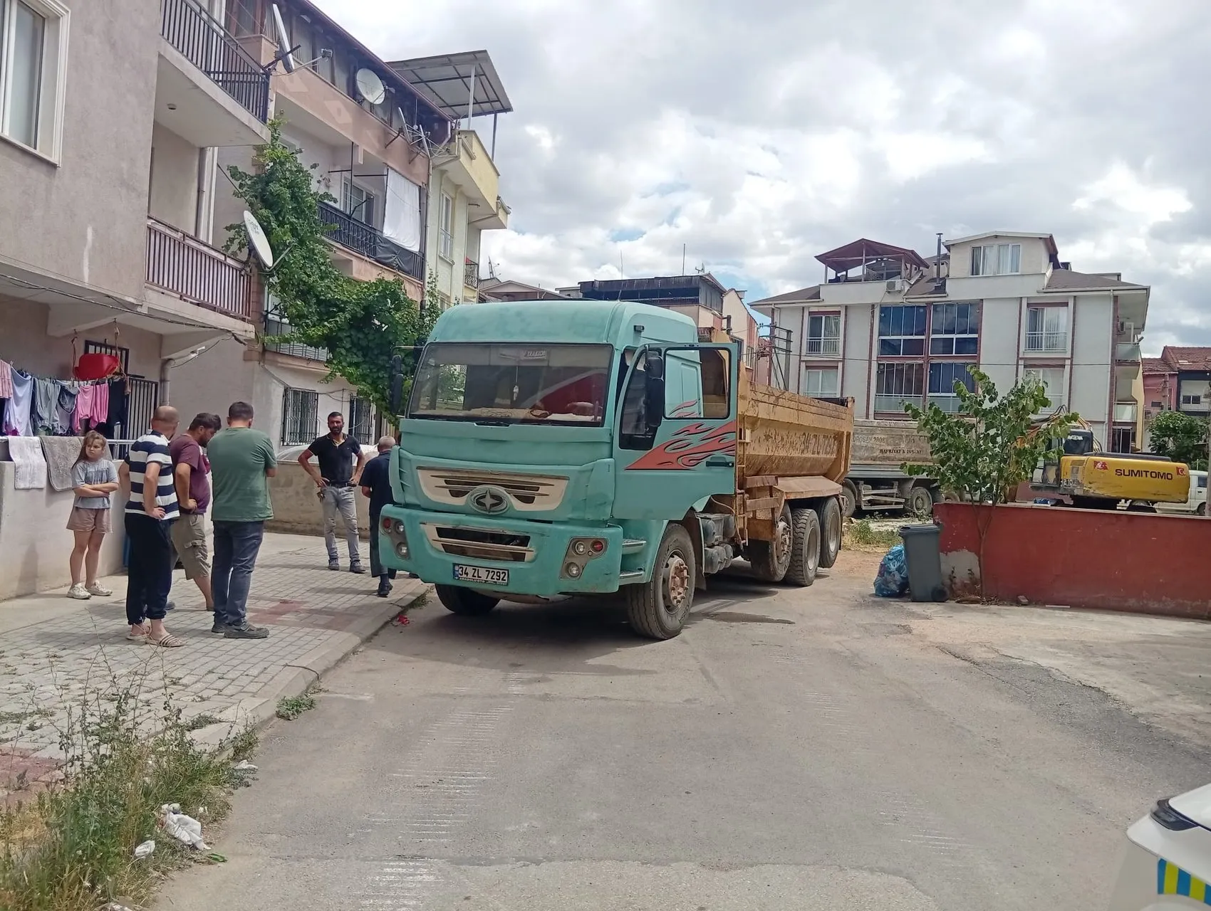 İnegöl’de bisikletli çocuğa hafriyat kamyonu çarptı