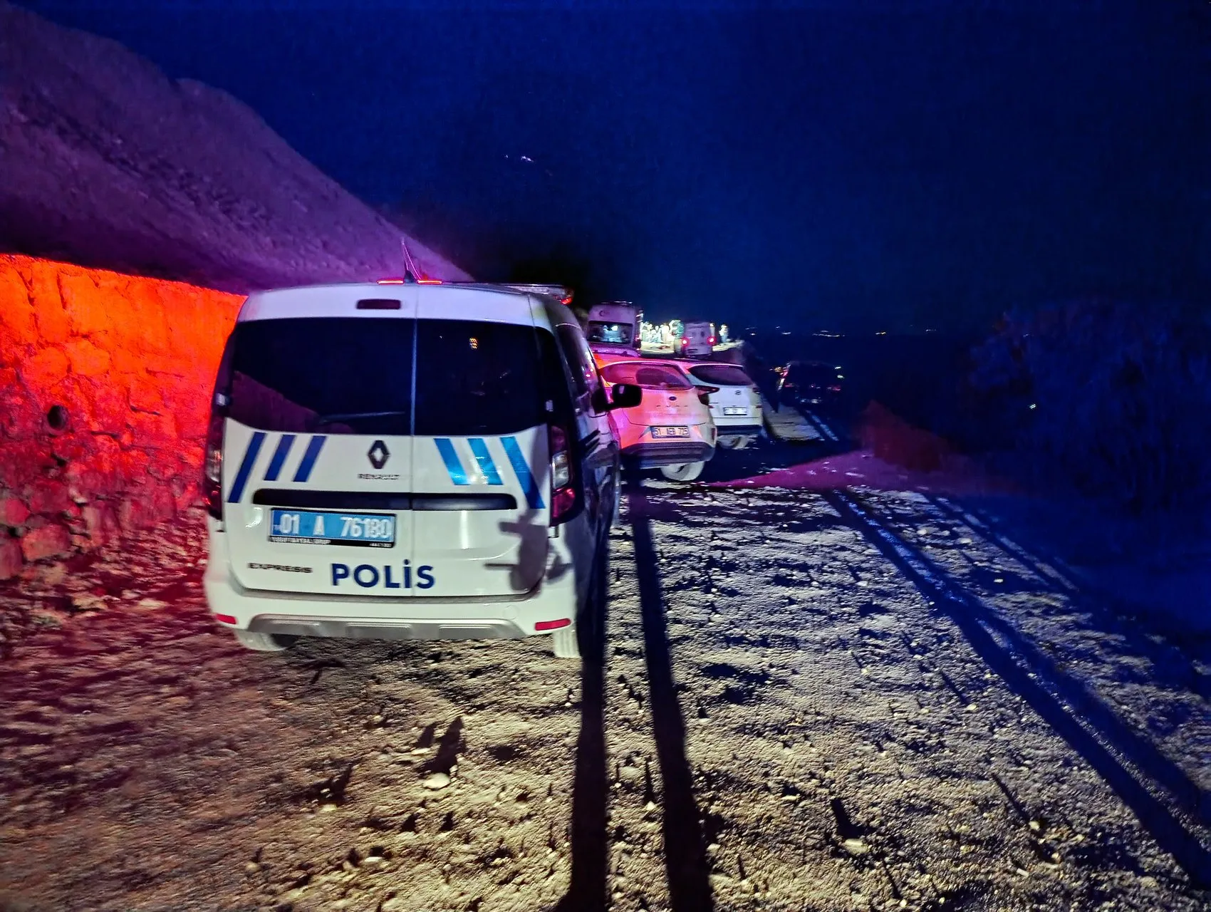 Adana'da seyir tepesinde kanlı gece 3 kişi hayatını kaybetti