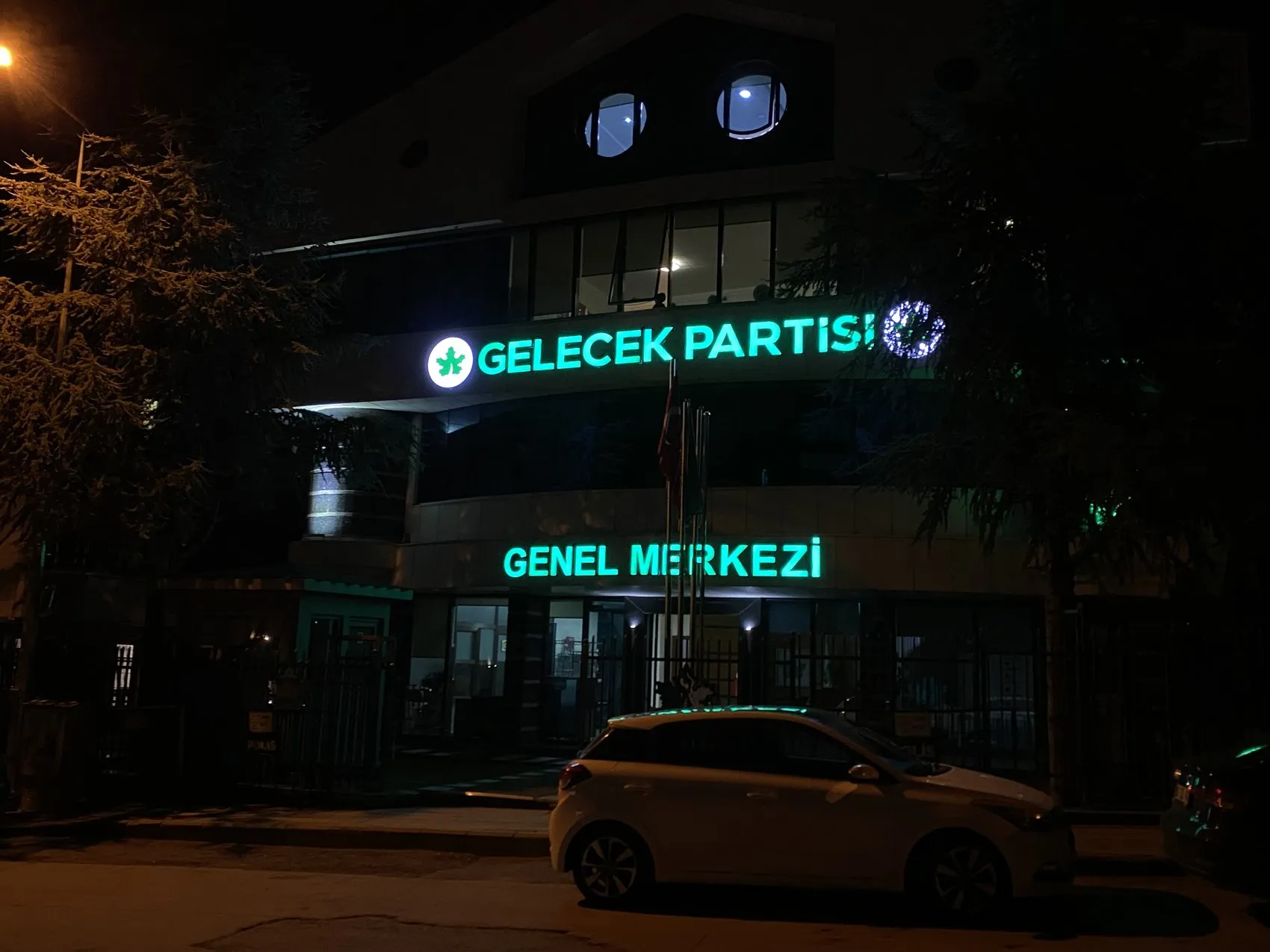 Gelecek Partisi kapılarını kapattı