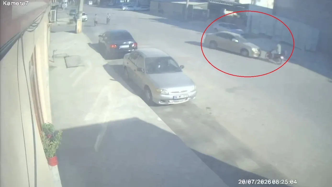 İnegöl'de dikkatsiz dönüş kazaya davetiye çıkardı