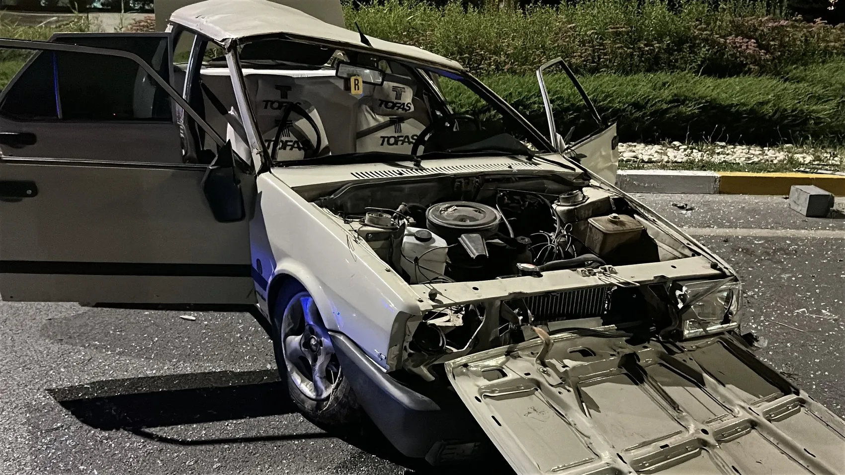Sivas'ta kontrolden çıkan otomobil takla attı