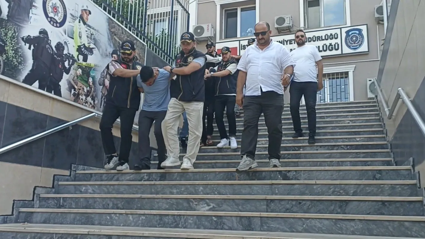 Emekli bankacının bin 758 altını dolandırıcıların eline geçti