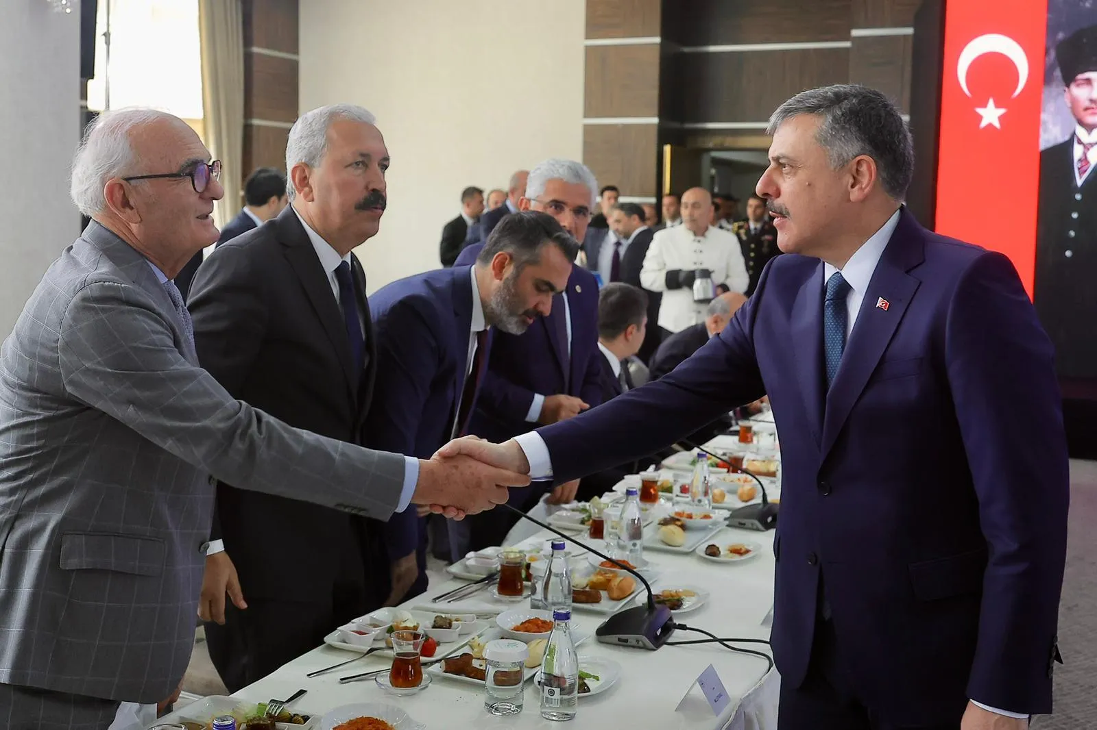 İçişleri Bakanı Çiftçi ve AK Partili vekiller güvenlik gündemiyle toplandı