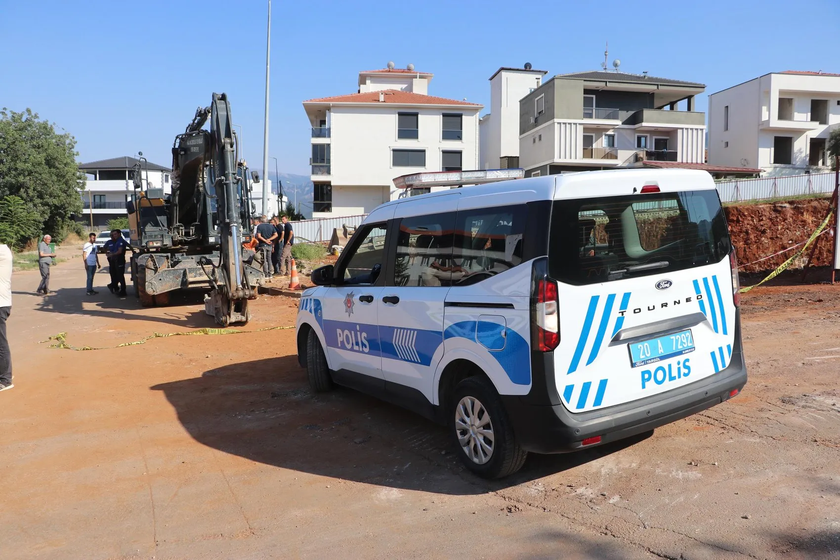 Denizli’deki inşaatta toprak altında kalan operatör hayatını kaybetti