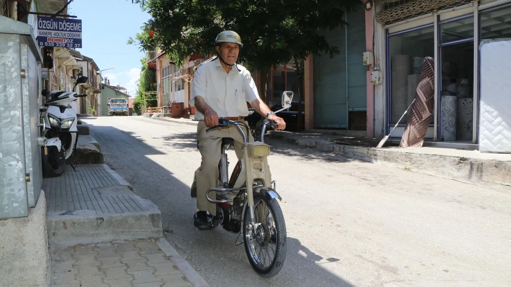 Burdur’da yarım asırlık sadakat 1976 model motorunu hala kullanıyor