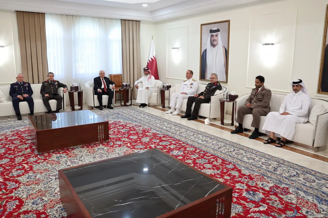Bakan Güler Katar Büyükelçiliğinde taziye ziyareti yaptı
