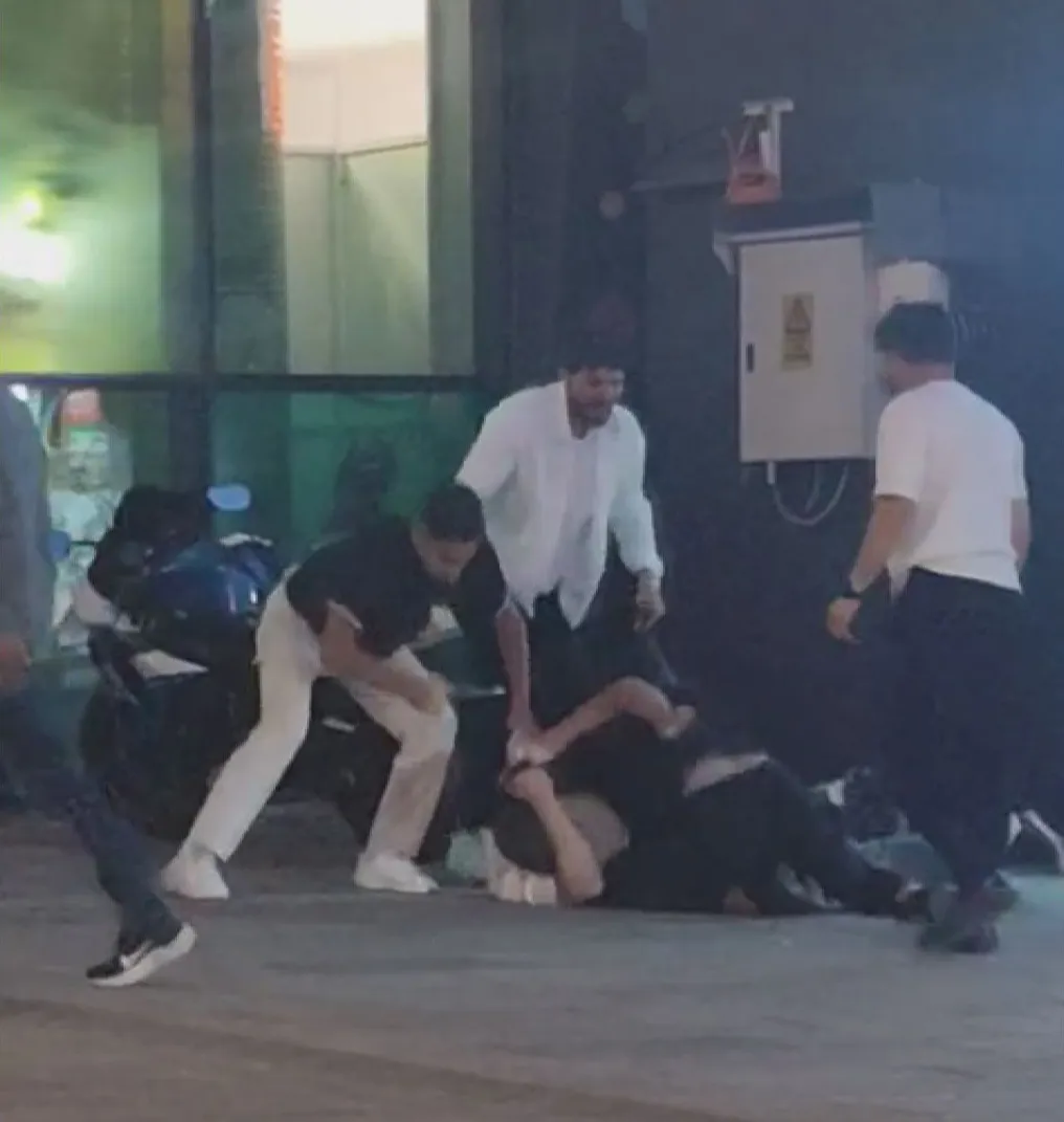 Arnavutköy'de sokak ortasında vahşi saldırı anları kamerada