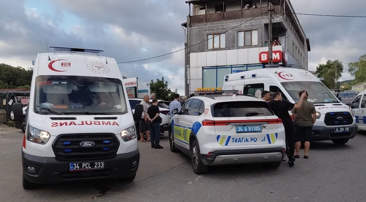 Beykoz Riva yolunda iki araç çarpıştı 7 yaralı