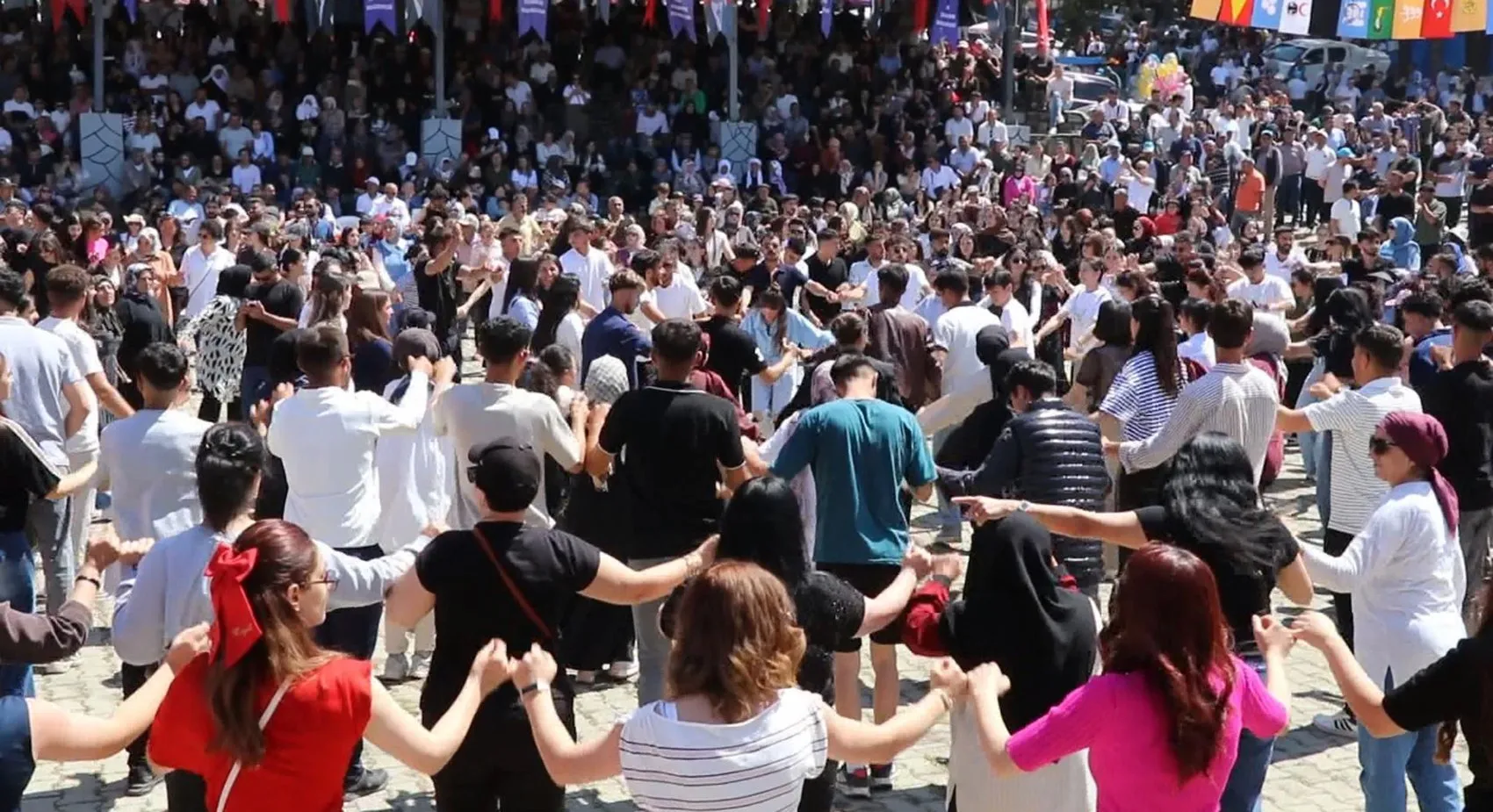 Erzurum Şenkaya’da 20 bin kişi bal festivalinde buluştu