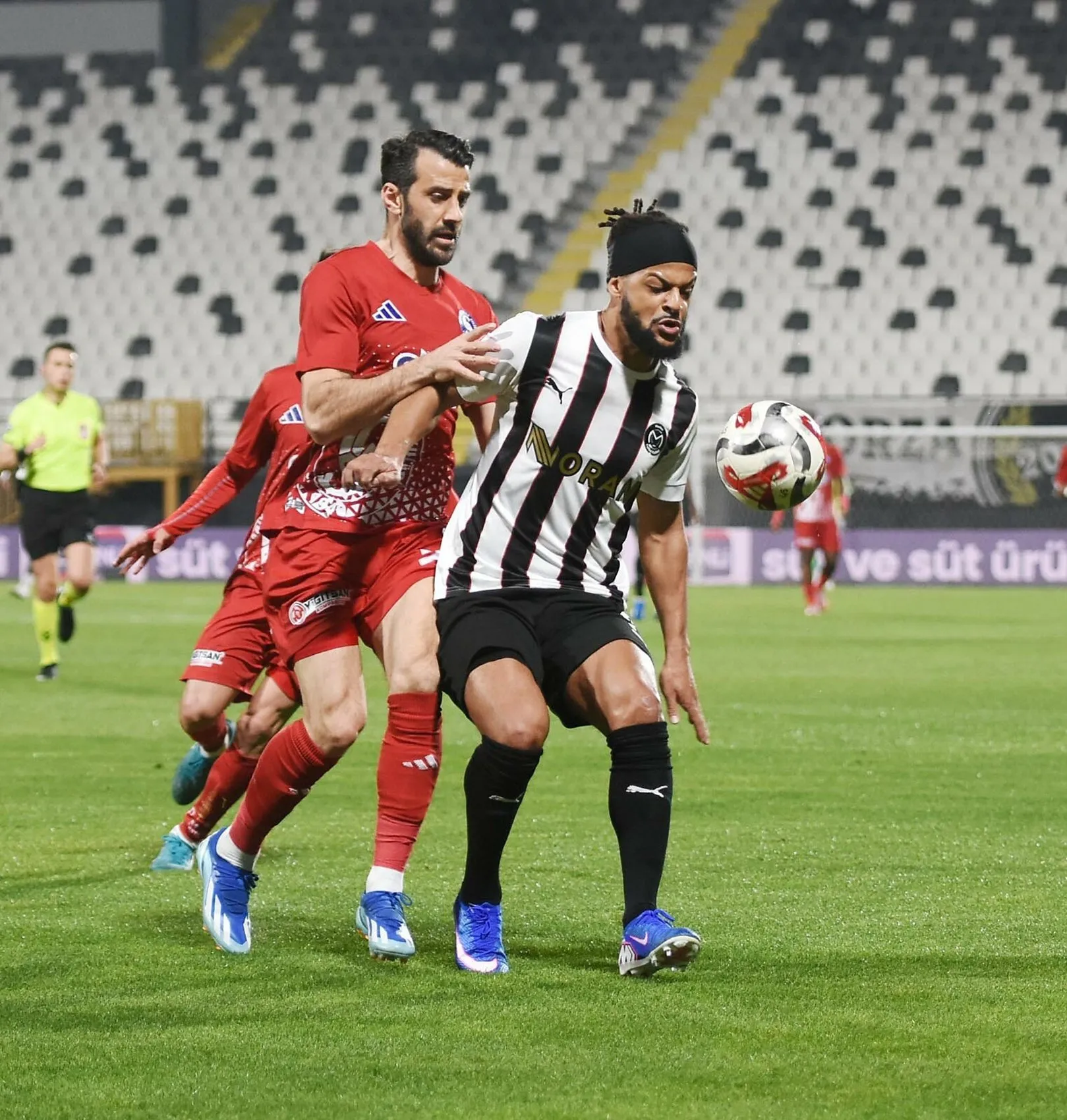 Manisa FK’nın golcüsü Lois Diony takımdan ayrılıyor