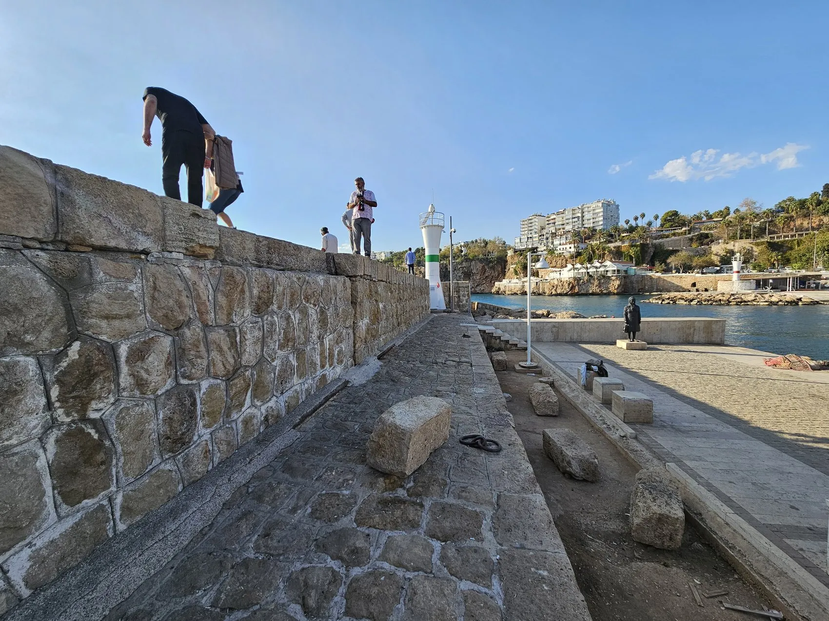 Antalya Yat Limanı mendireği tehlike saçıyor