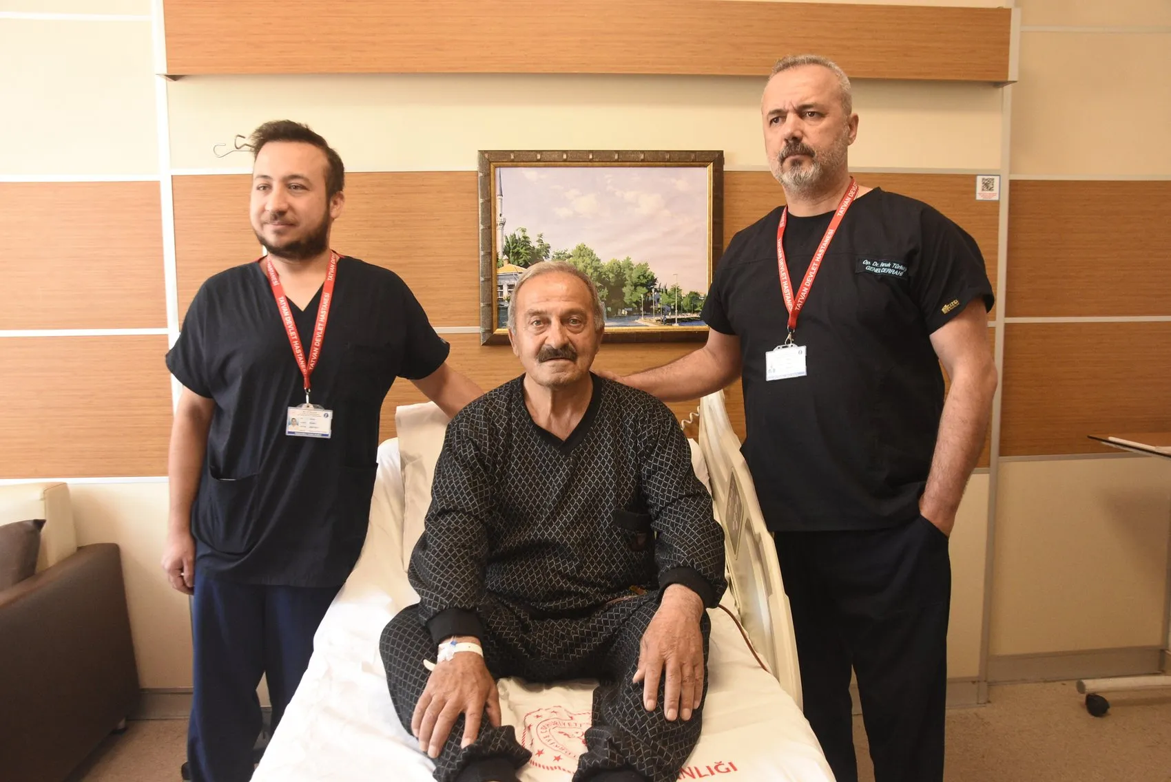 Bitlis'te tıp dünyasında büyük başarı 70 yaşındaki hastaya zorlu operasyon