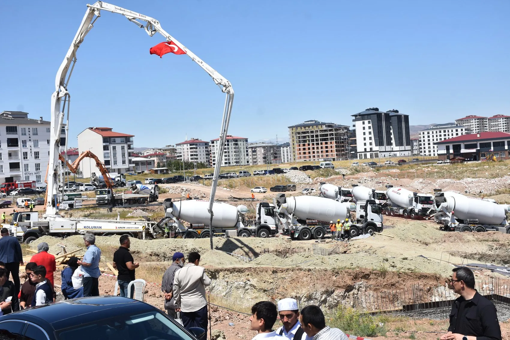 Sivas’ta 30 binadan oluşan büyük külliye projesinin temelleri atıldı