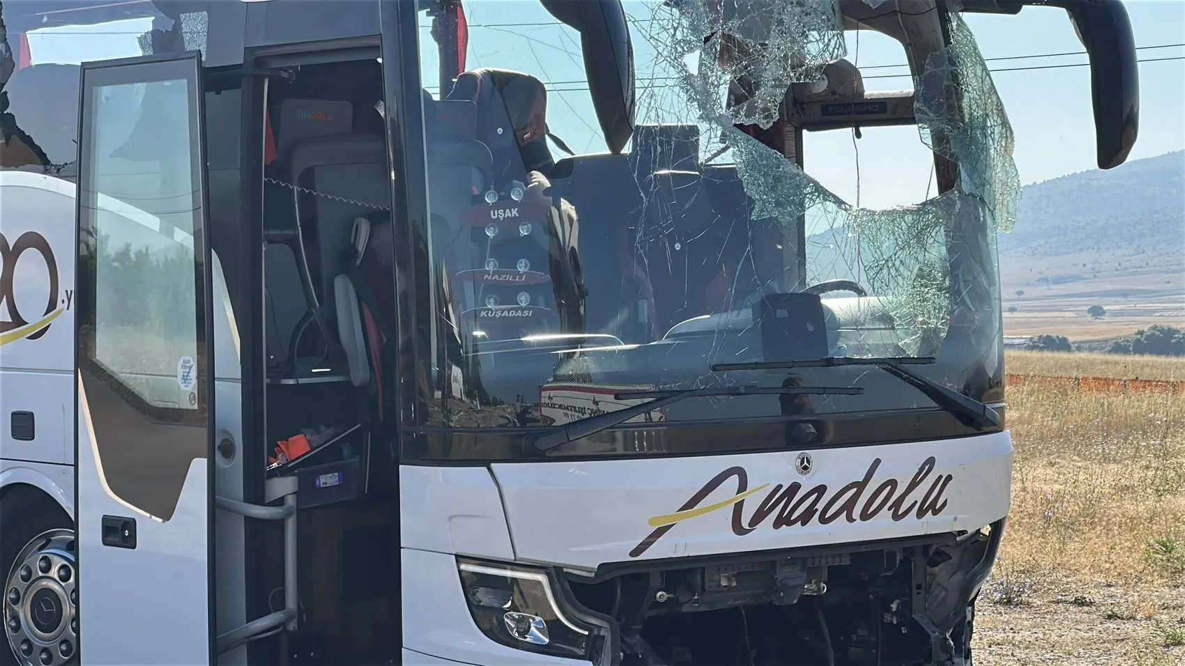 Kütahya yolunda otobüs kazası 31 kişi yaralandı