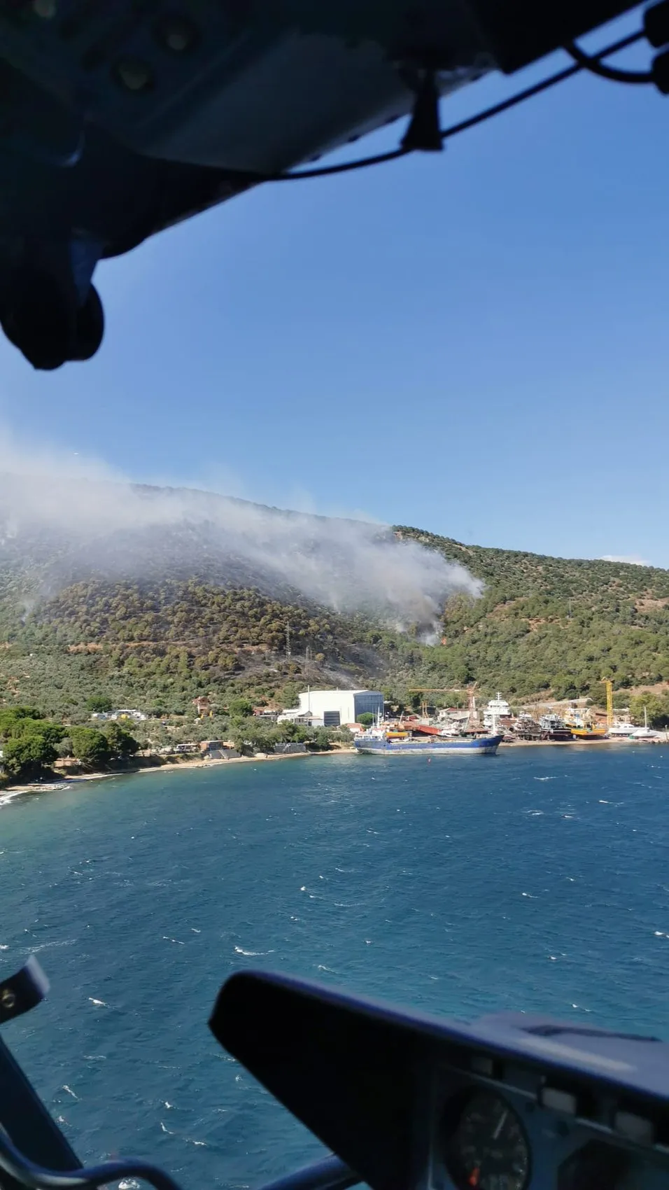 Yalova ormanlarında çıkan yangın ekipleri harekete geçirdi