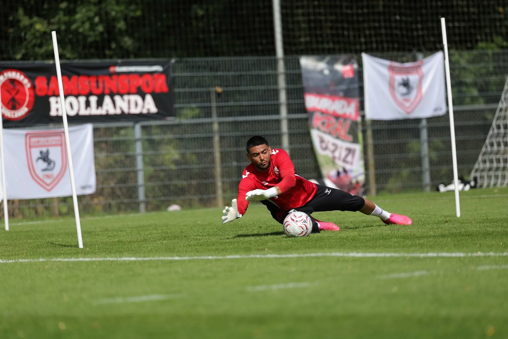 Samsunspor Hollanda kampında vites artırıyor