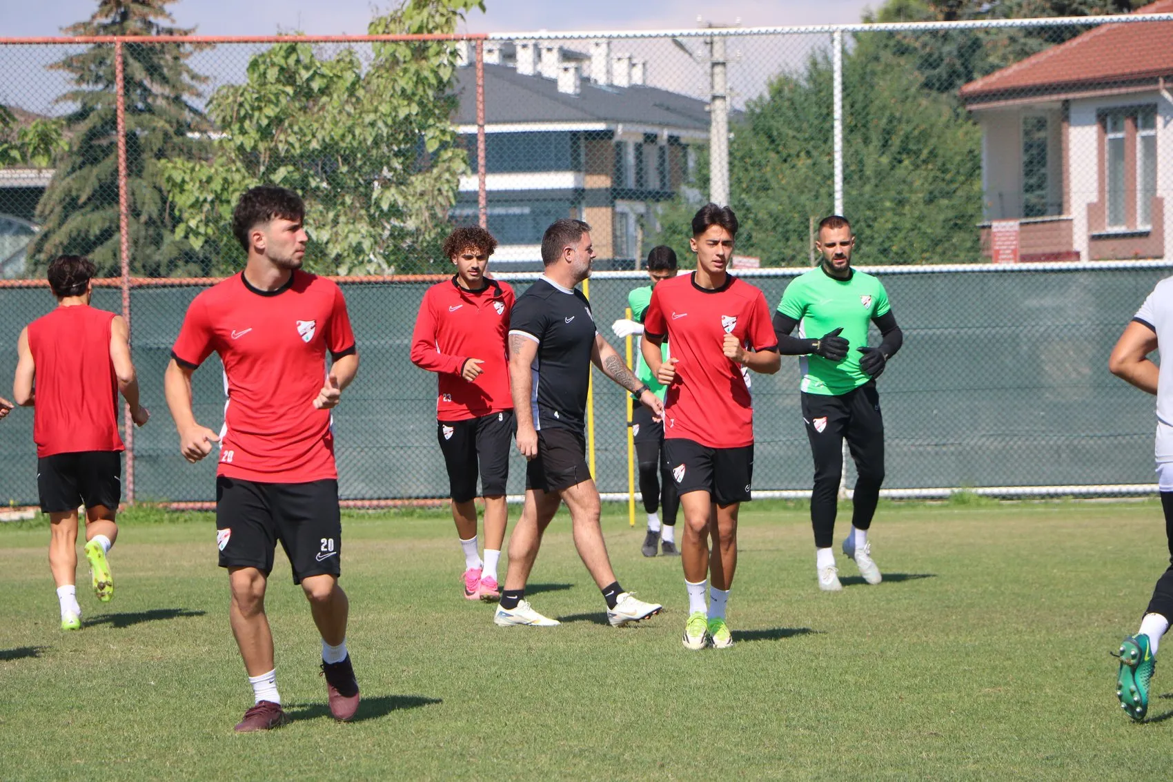 Boluspor'da Daniel Farrar dönemi çift mesaiyle başladı