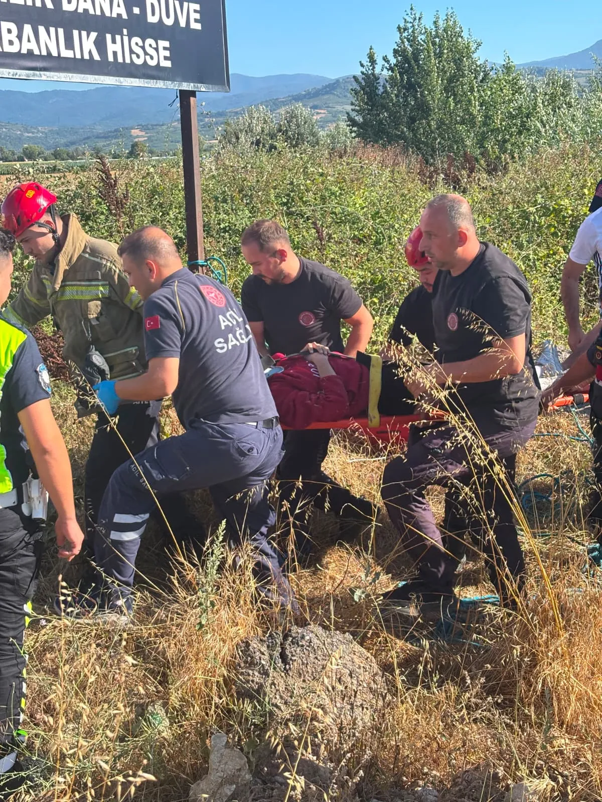 İnegöl girişinde motosiklet dere yatağına uçtu