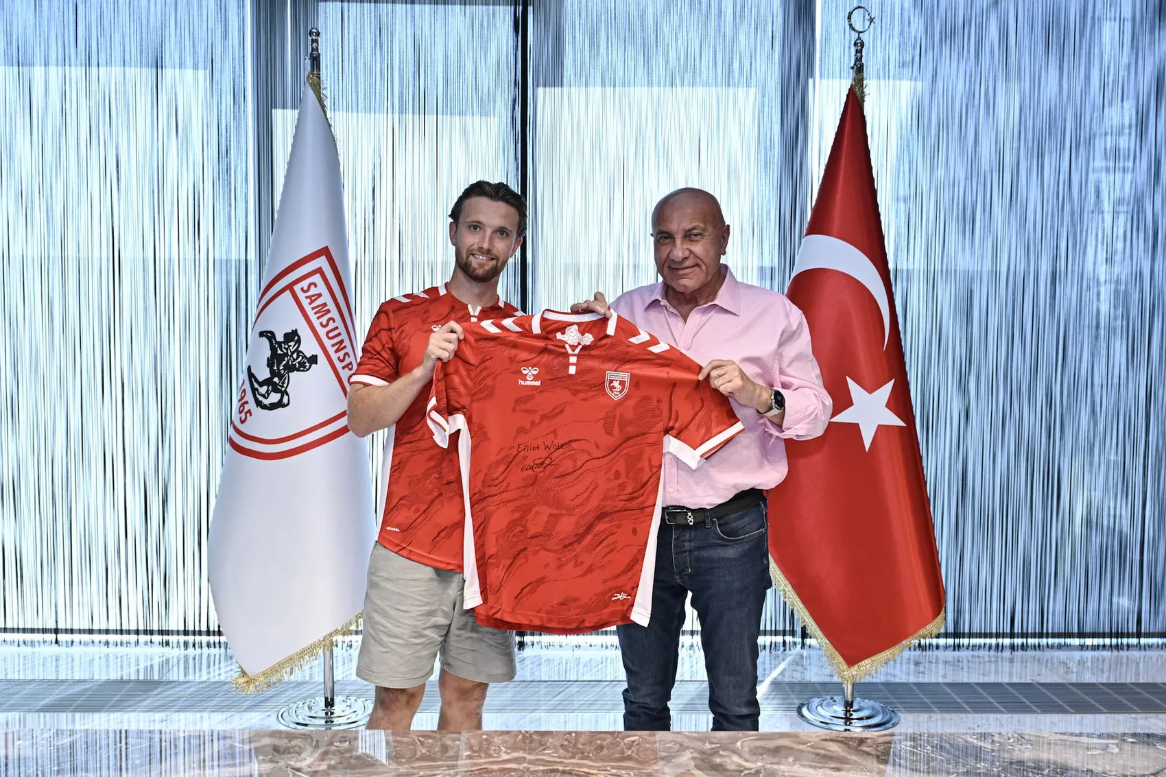 Samsunspor orta saha hattını İskoç yıldızla güçlendirdi