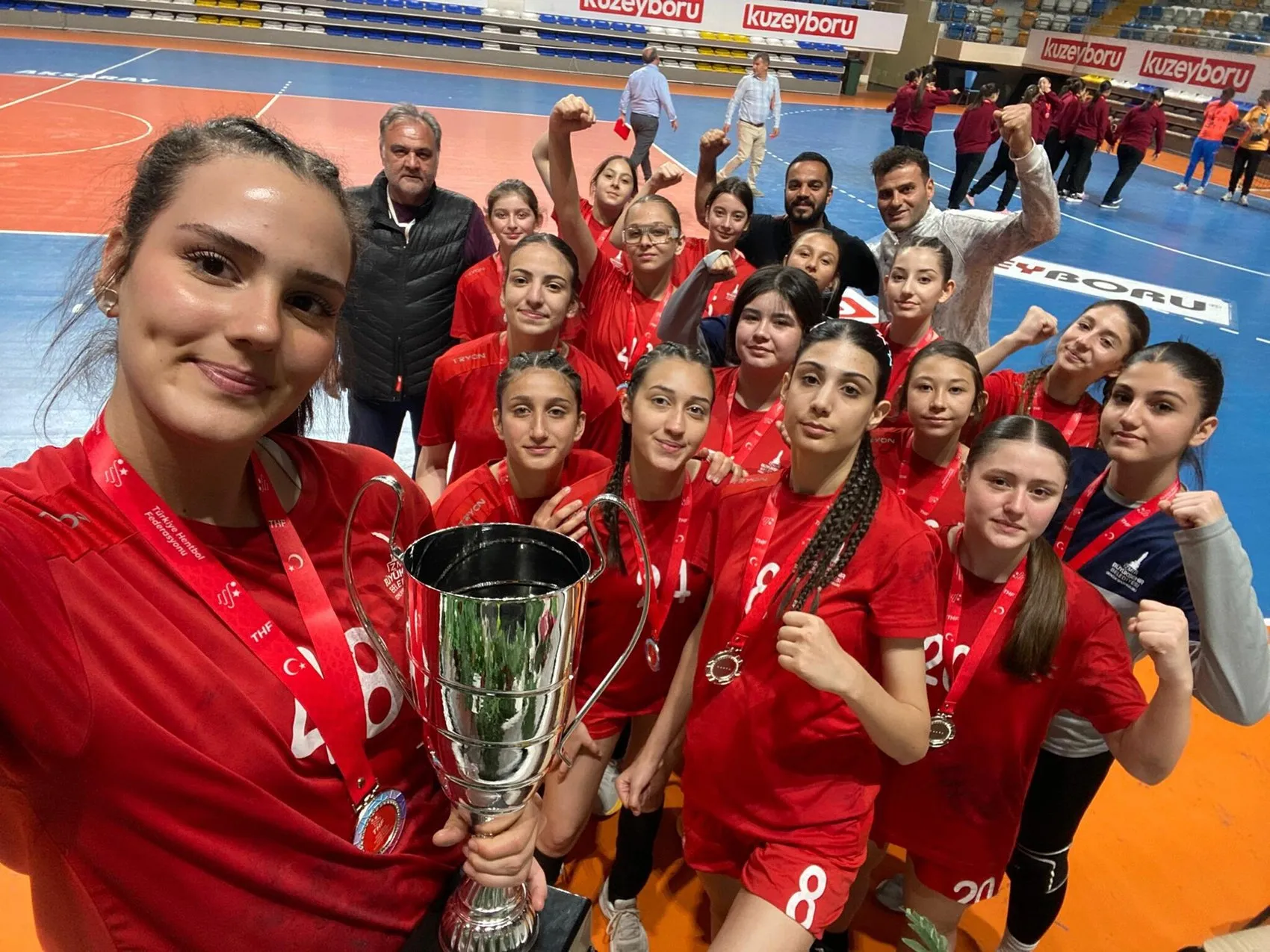 İzmirli sporcular yılın ilk yarısını madalyalarla kapattı