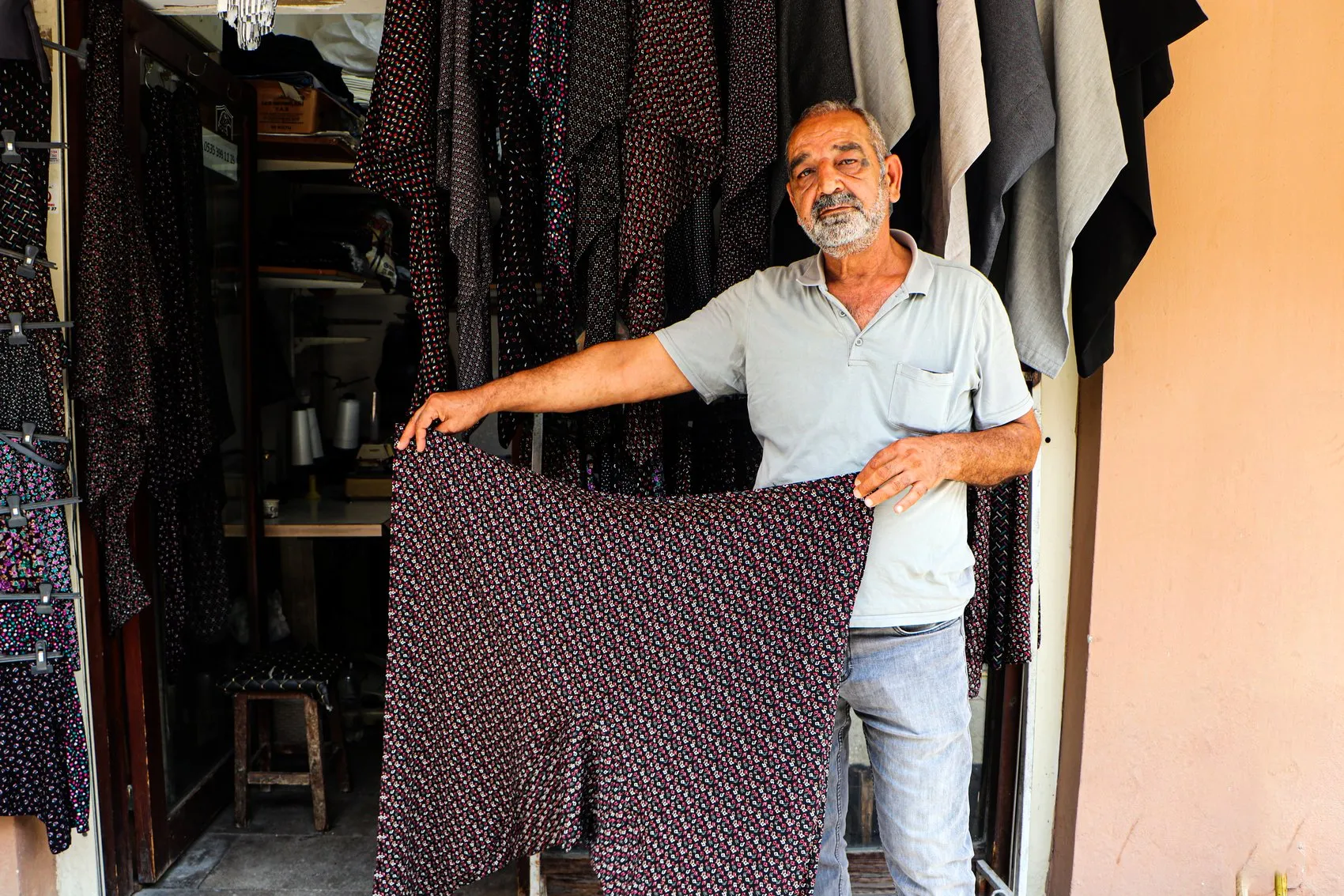 Adanalı terzi 44 yıldır şalvar kültürünü Türkiye’ye taşıyor