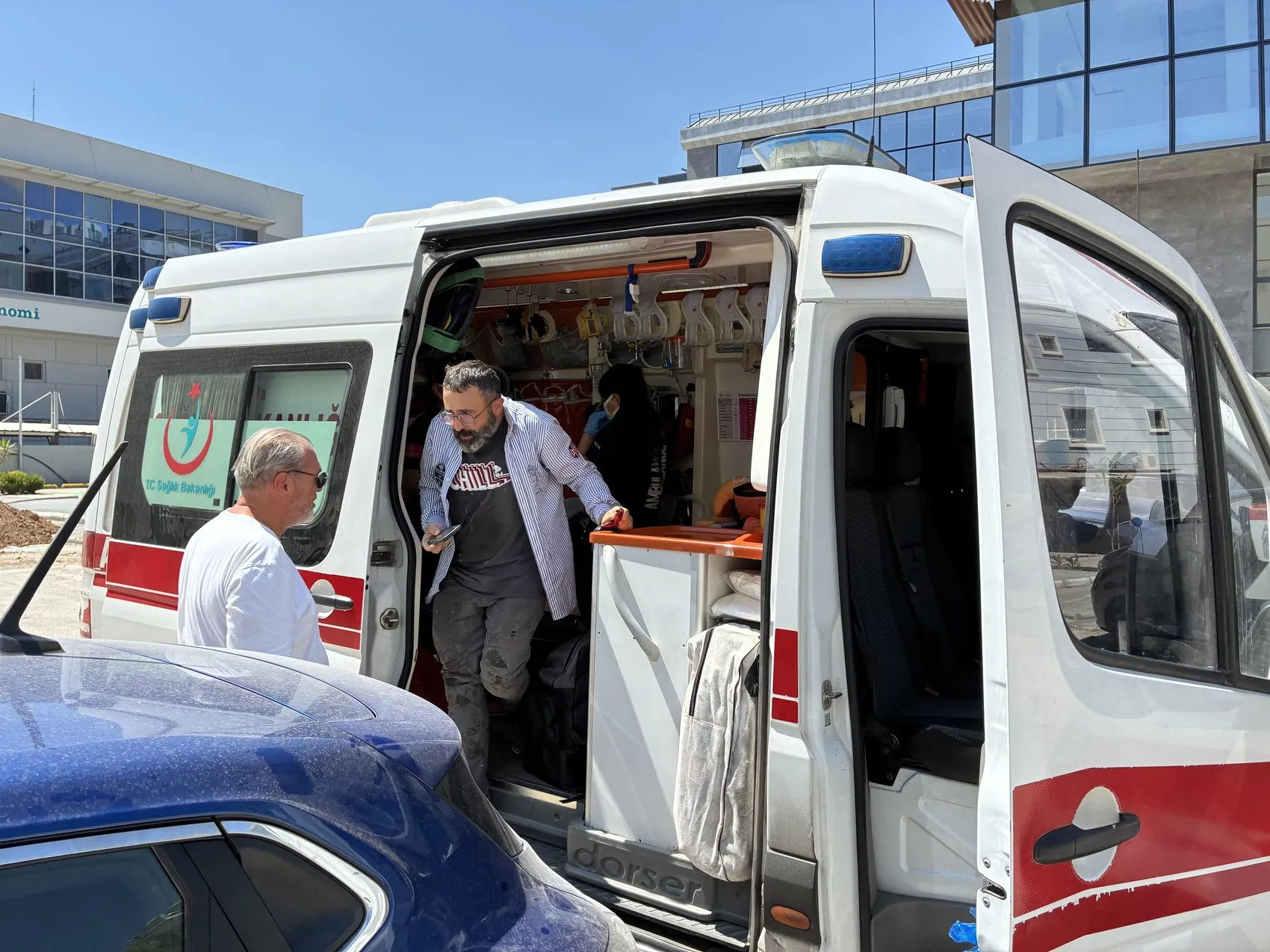 Antalya'da inşaat deposunda kimyasal zehirlenme paniği