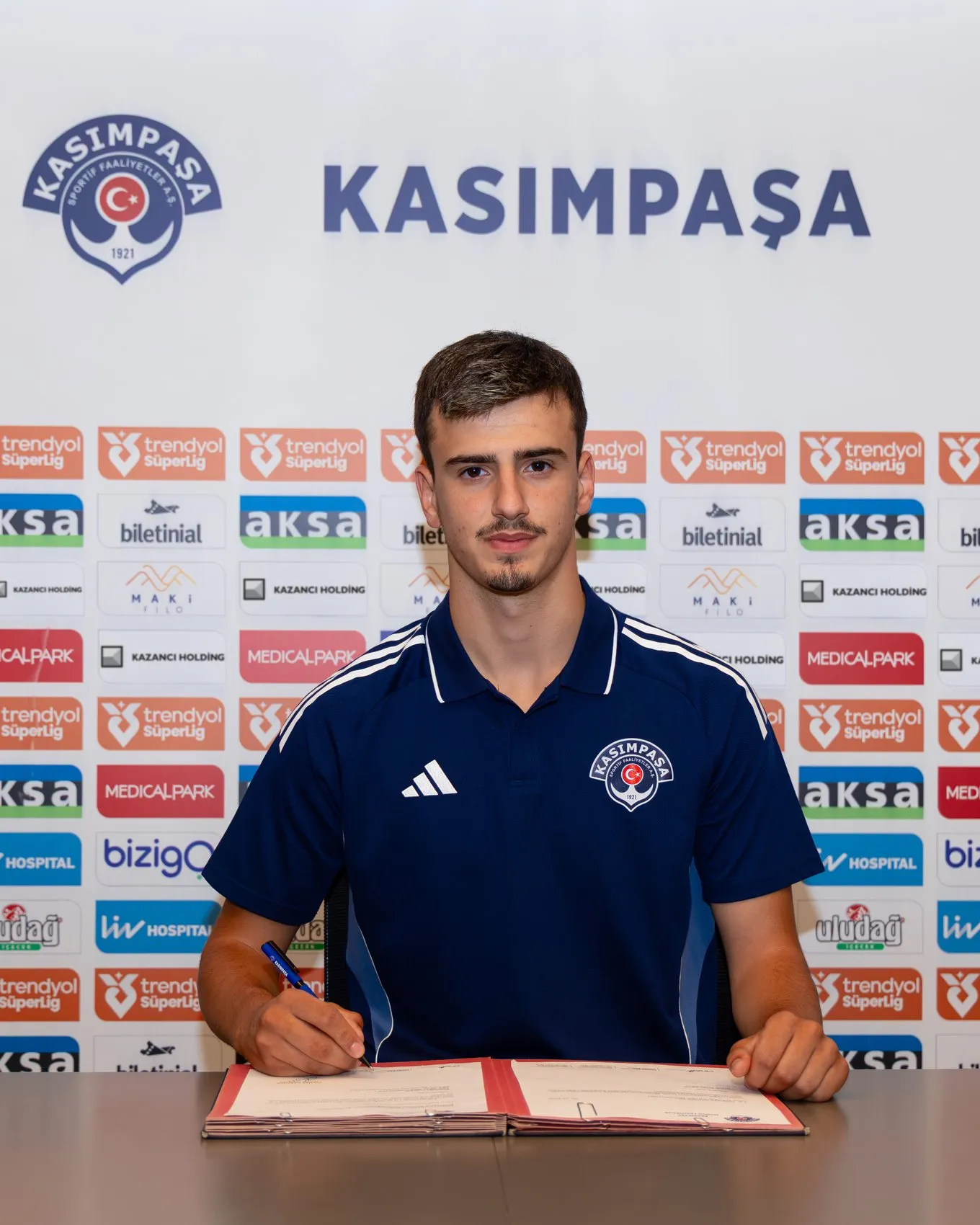 Kasımpaşa orta sahasını Bucaspor’dan gelen Sercan Deniz ile güçlendirdi