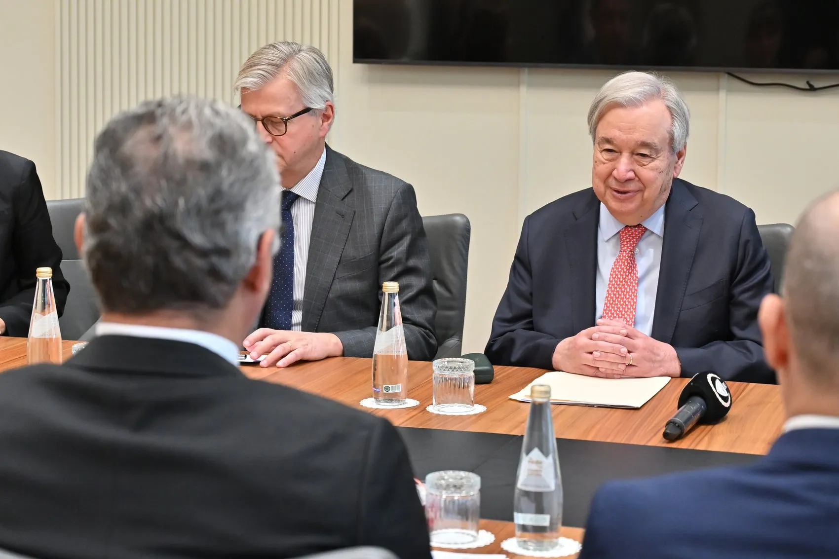 Guterres Ada'da Kıbrıs için yeni bir yol mu aranıyor?