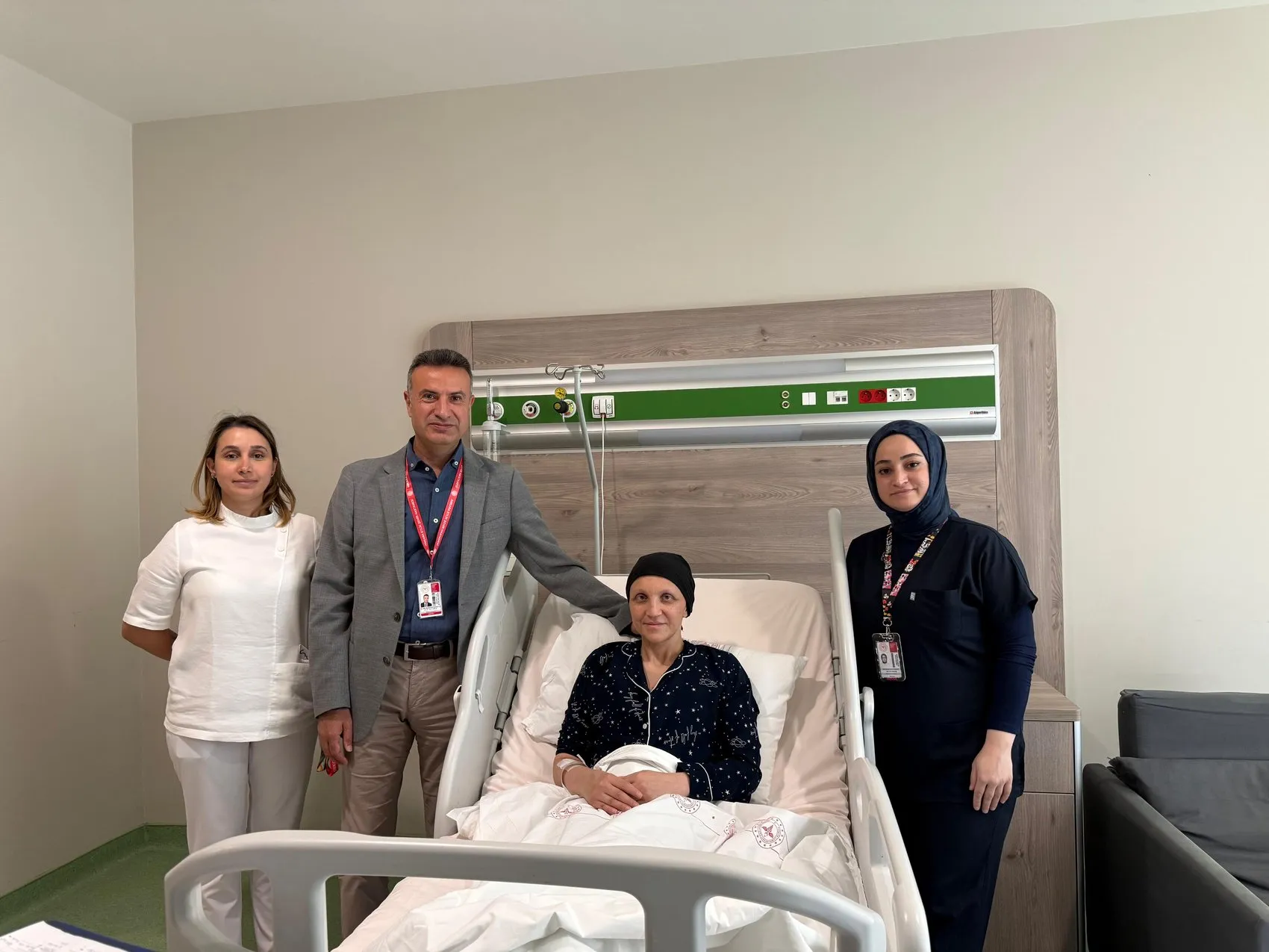 Genetik kanser riskini taşıyan mimara Ankara'da umut veren ameliyat