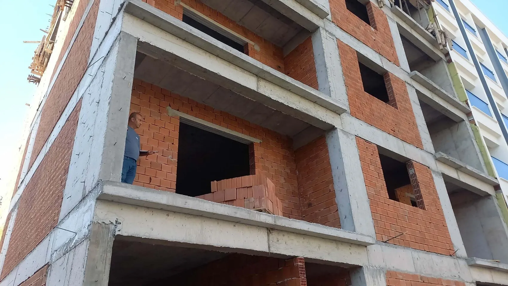 Manisa'da inşaat kazası 52 yaşındaki işçiyi hayattan kopardı