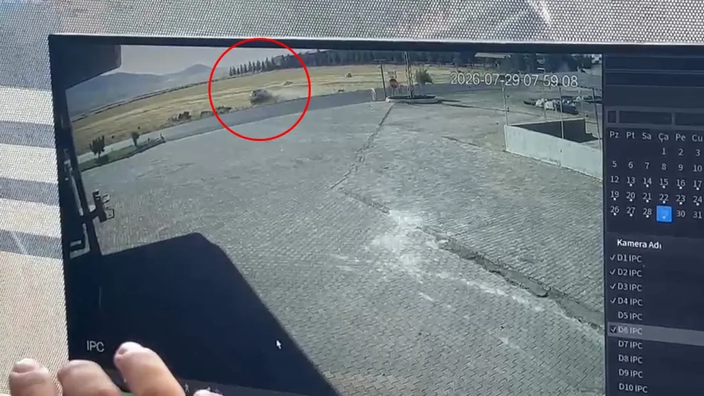 Derik'te korkutan kaza anı güvenlik kamerasına yansıdı